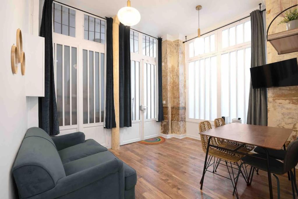 Appartamento Montmartre, Gare De L'est, 1 2 A 4p *